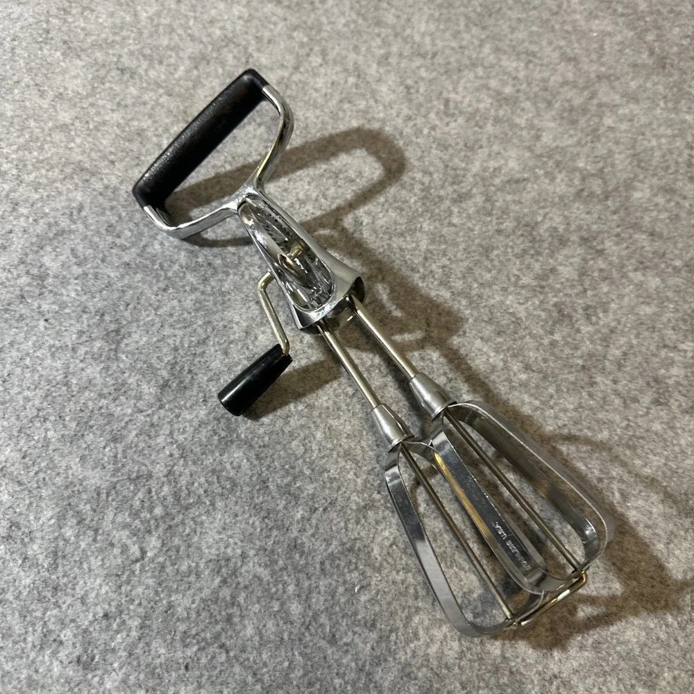Vintage EKCO Best Manual Hand Mixer‎ Egg Beater Stainless Works Well